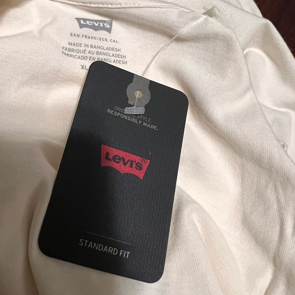 Levi's Multicolor Logo Tee - Picture 5 of 10